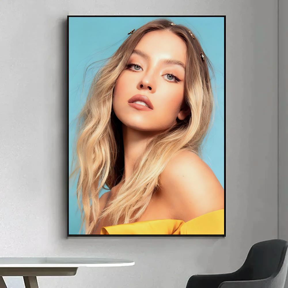 Actress S-Sydney S-Sweeney Pos - Home Bar Sydney review and price